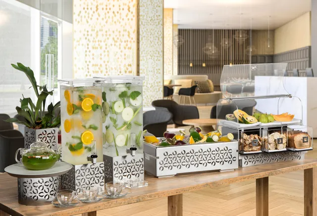 rosseto-iris-brunch-buffet-riser-display image 1